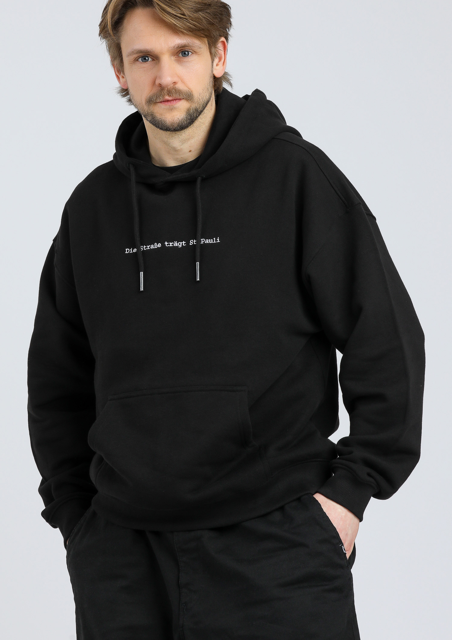 Hoodie "Die Strasse trägt" - black