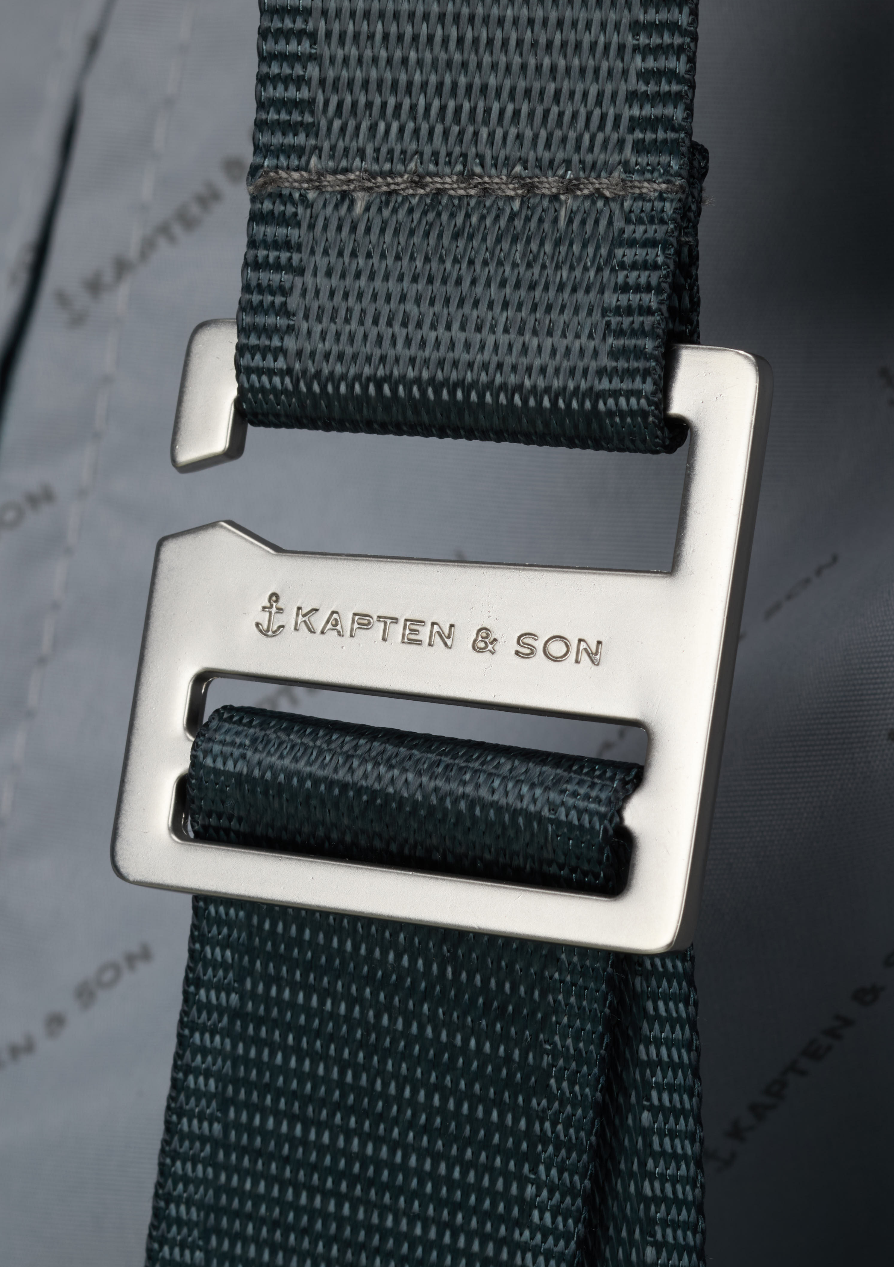 Kapten & Son x FCSP - Koffer All Black