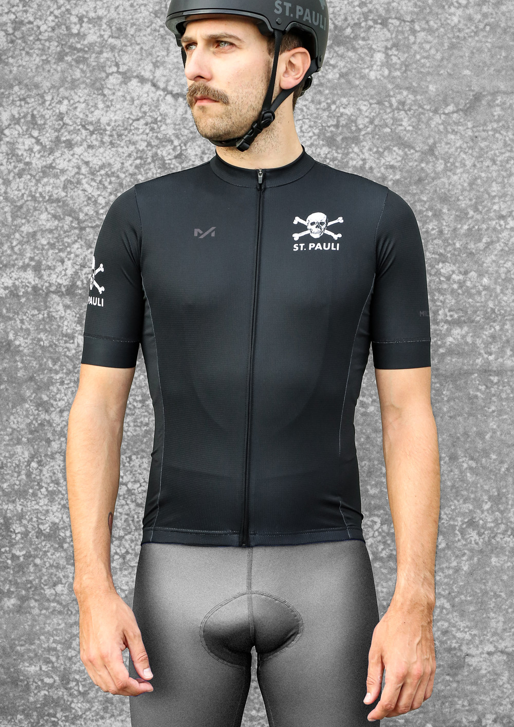 Cycling jersey recycled material