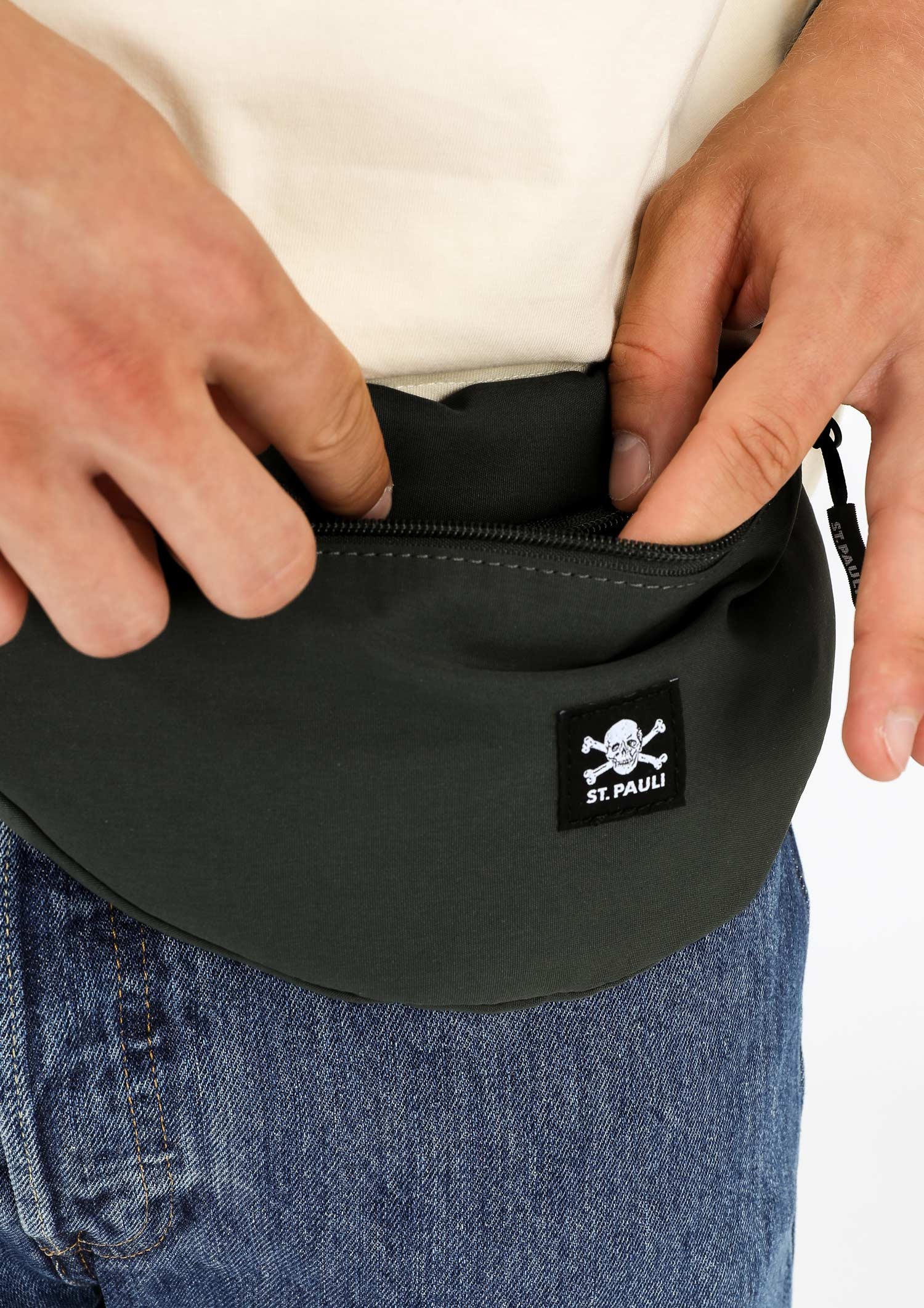 Hip Bag "Skull and Crossbones" darkgreen