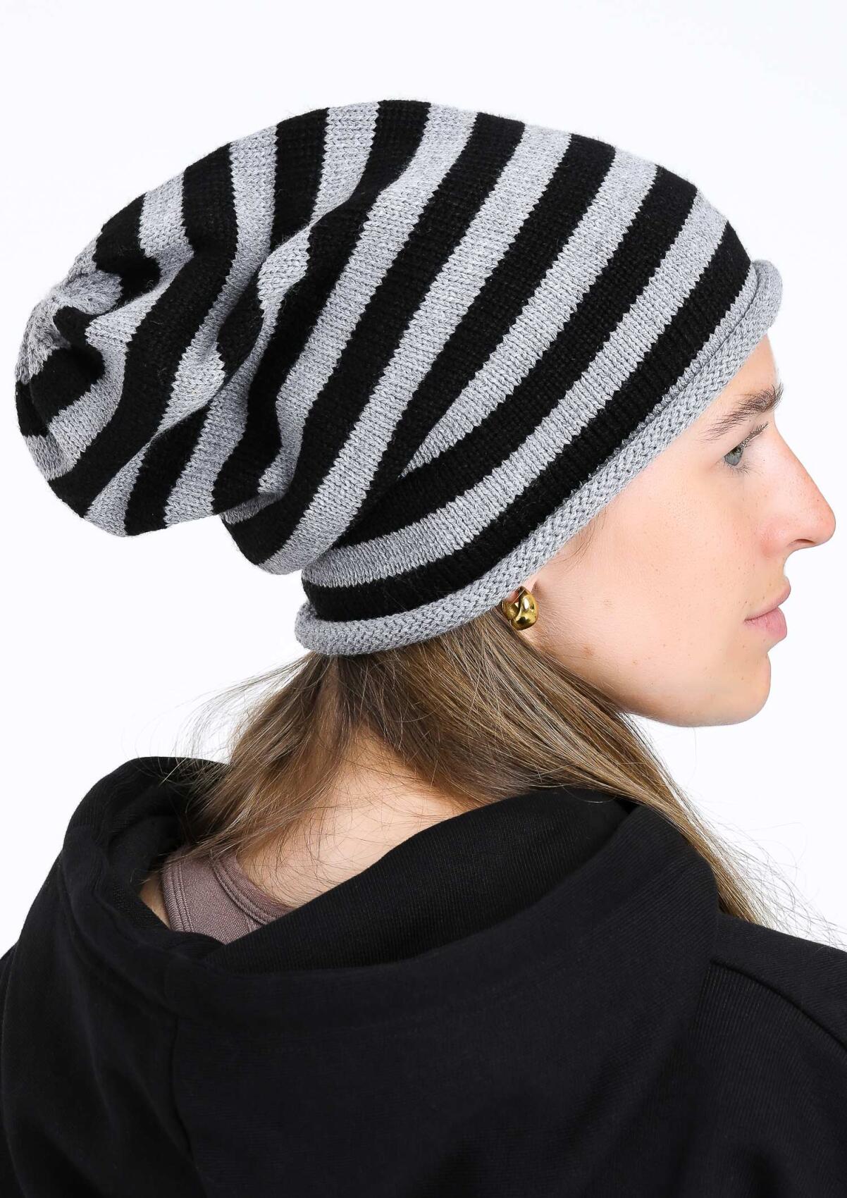 Beanie - Knitted Stripes Skull Grey Black