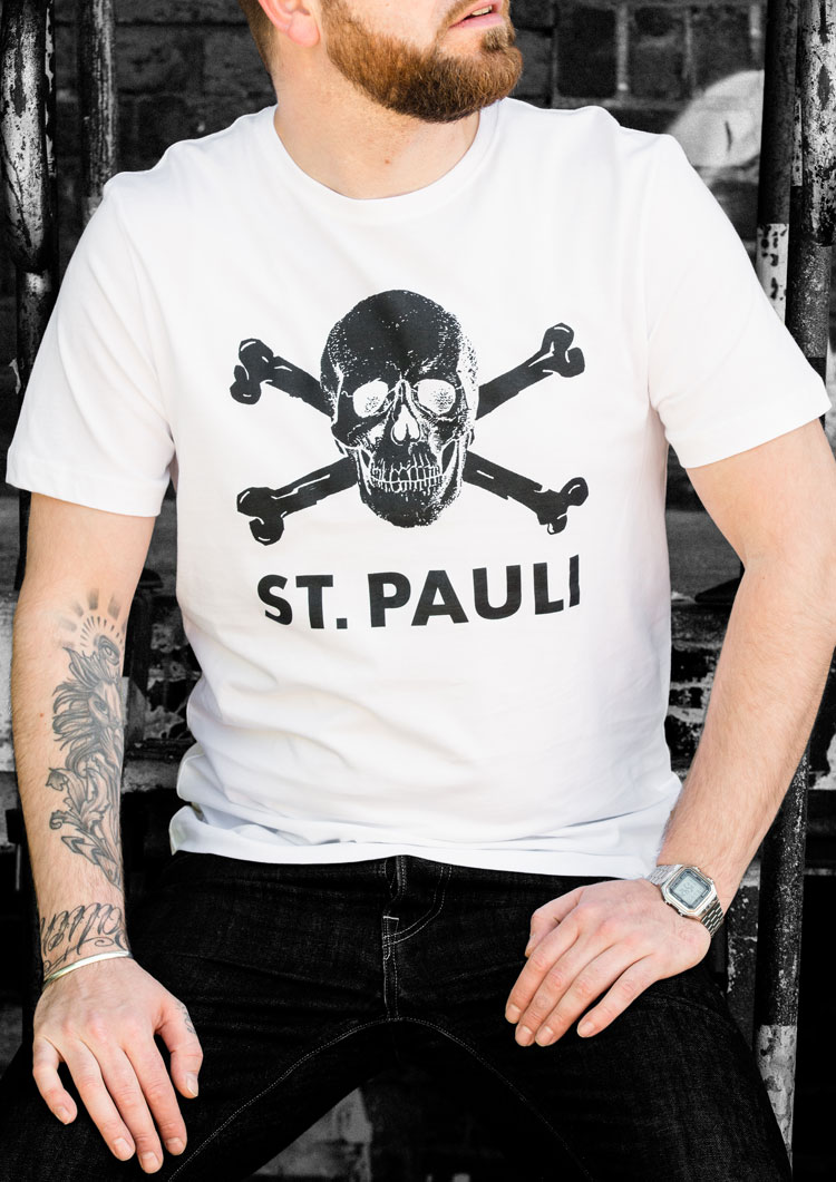 Skull and crossbones T-shirt, white